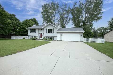 324 NANCY Lane, PULASKI, WI 54162