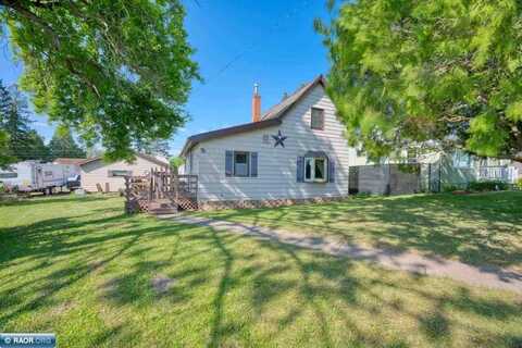 215 Michigan Ave E, Gilbert, MN 55741