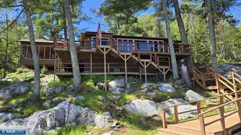 12418 Rock Point Dr, Kabetogama, MN 56669