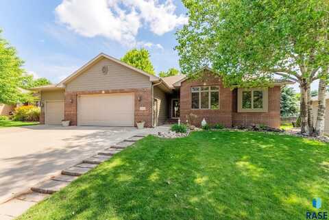 7517 W 15 St, Sioux Falls, SD 57106