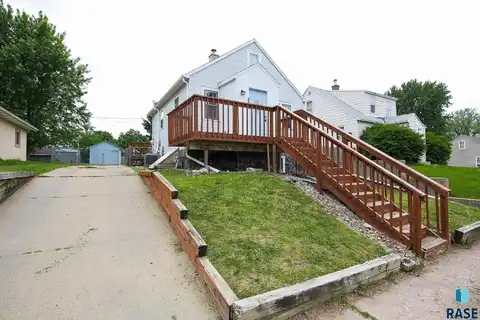 205 N Lewis Ave, Sioux Falls, SD 57103