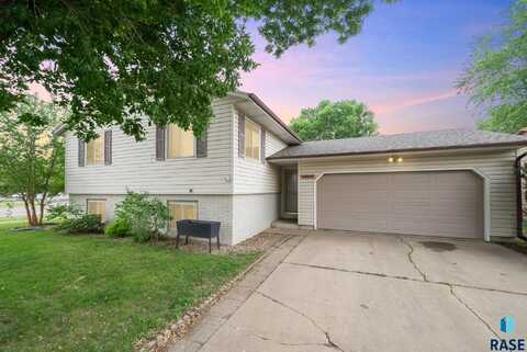 1800 S Cambridge Ave, Sioux Falls, SD 57106