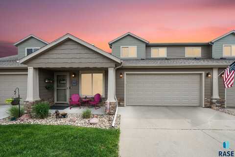 2805 E Indigo Pl, Sioux Falls, SD 57108