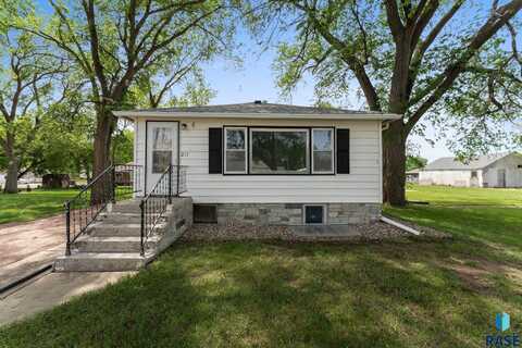217 S Main St, Worthing, SD 57077