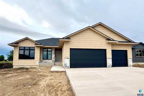 8601 W Rathburn St, Sioux Falls, SD 57106