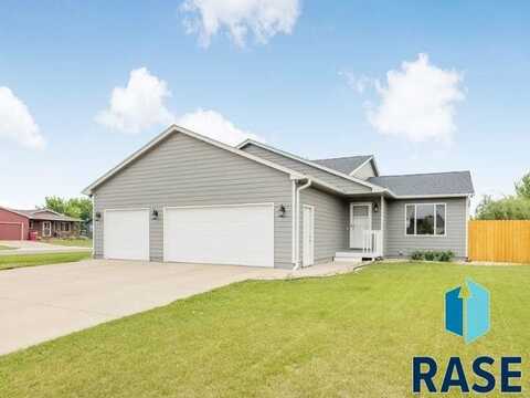 512 Augustana Ave, Harrisburg, SD 57032