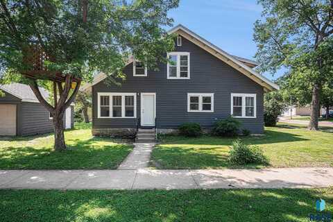 703 W Center St, Madison, SD 57042