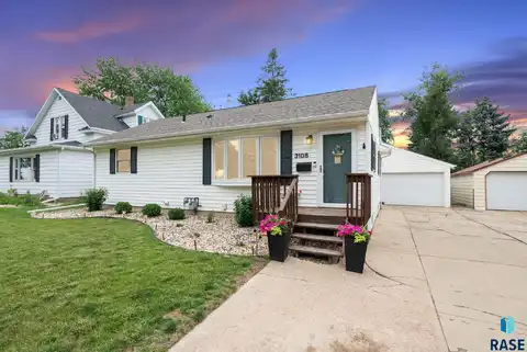3108 E 15th St, Sioux Falls, SD 57103