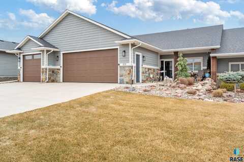 109 N Pine Lake Dr, Sioux Falls, SD 57110