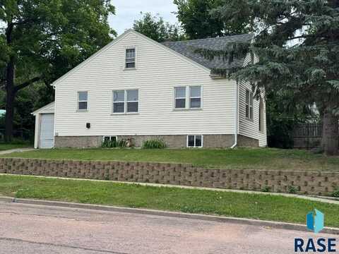 1330 W 14th St, Sioux Falls, SD 57104