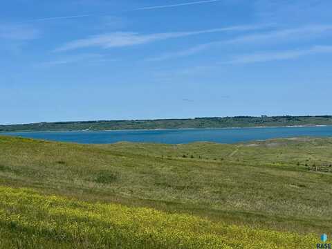 28076 Yellow Hawk Dr, Fort Pierre, SD 57532