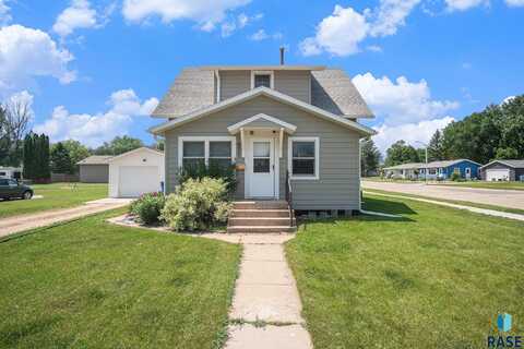 521 N Olive Ave, Madison, SD 57042