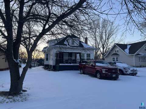 411 Garfield Ave, Willow Lake, SD 57278