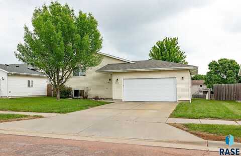 4436 W Briggs Dr, Sioux Falls, SD 57107