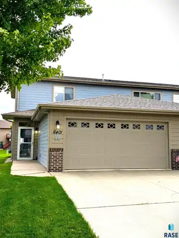 6401 S Santa Rosa Cir, Sioux Falls, SD 57108