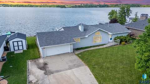 200 Best Point Dr, Madison, SD 57042