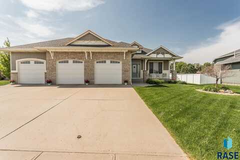 9101 W Kingfisher Cir, Sioux Falls, SD 57107