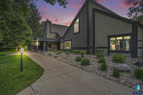 4310 S Minnesota Ave, Sioux Falls, SD 57105