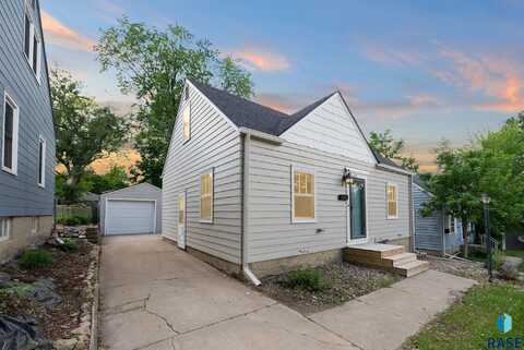 811 S Glendale Ave, Sioux Falls, SD 57104