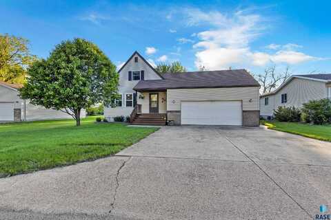 811 N Cedar St, Canton, SD 57013