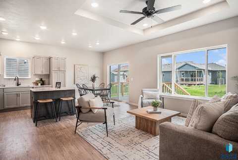 5301 E Lumin St, Sioux Falls, SD 57108