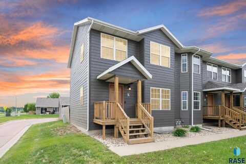 1812 S Mulberry Ave, Brandon, SD 57005