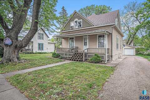 320 N Broadway St, Canton, SD 57013