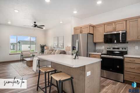 9105 W Counsel St, Sioux Falls, SD 57106