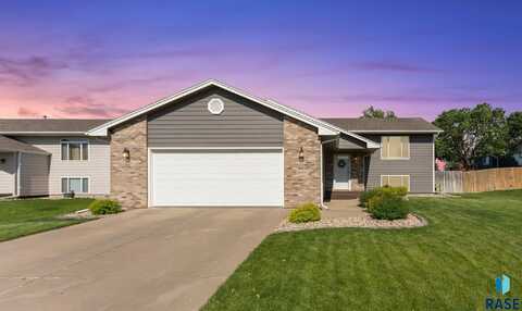 6104 S Cain Ave, Sioux Falls, SD 57106
