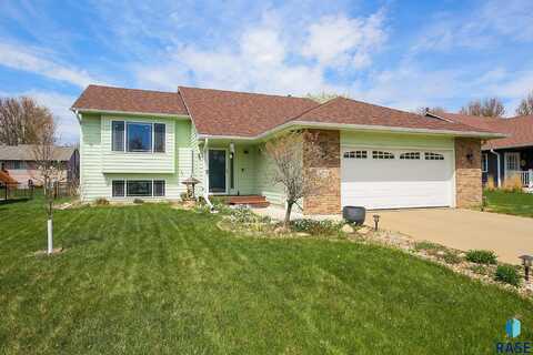 3219 S Grace Ave, Sioux Falls, SD 57103