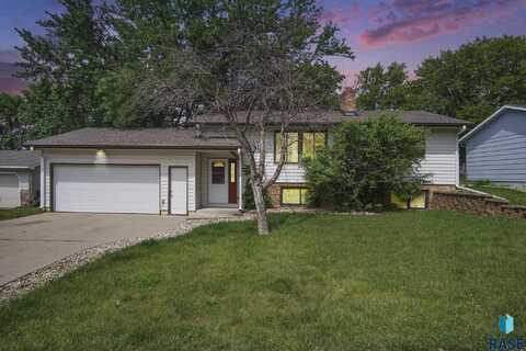 204 E Lotta St, Sioux Falls, SD 57105