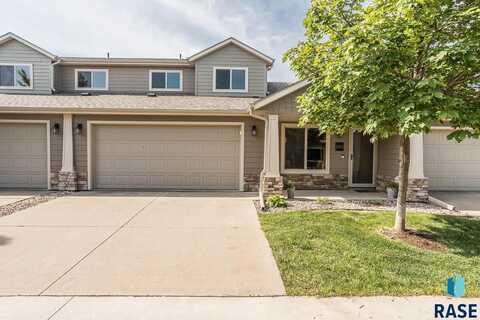 2905 E Fieldstone Pl, Sioux Falls, SD 57108