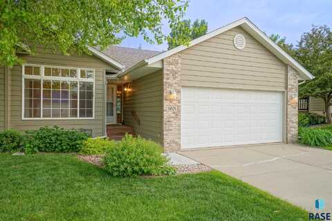 1601 E 63rd St, Sioux Falls, SD 57108