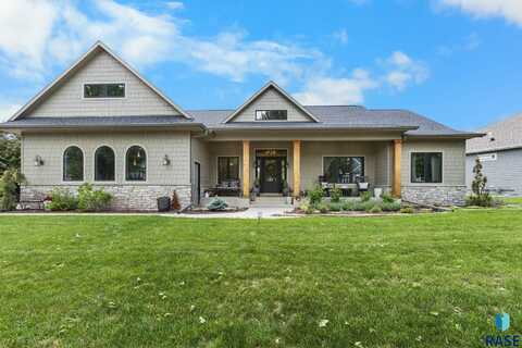 805 S Scarlet Oak Trl, Sioux Falls, SD 57110