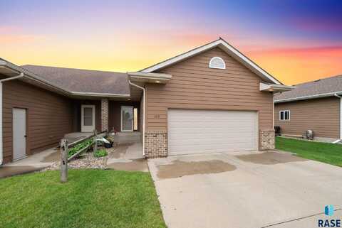 203 Ivy Rd, Tea, SD 57064