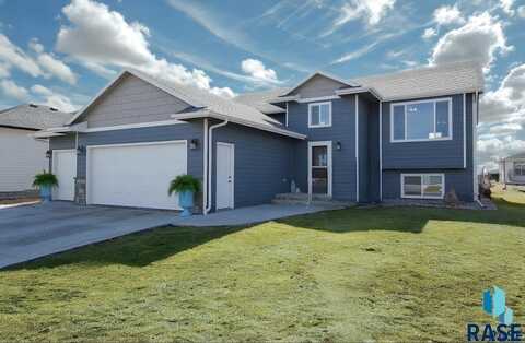109 Patricia St, Harrisburg, SD 57032