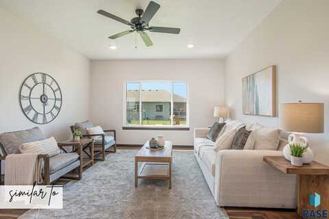 7825 E 44th St, Sioux Falls, SD 57110