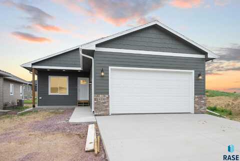 6100 N Seubert Ave, Sioux Falls, SD 57104
