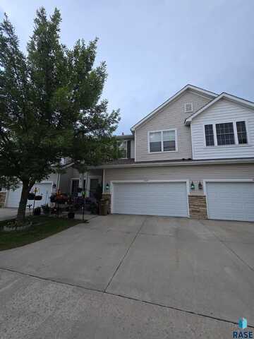 3333 W Ralph Rogers Rd, Sioux Falls, SD 57108