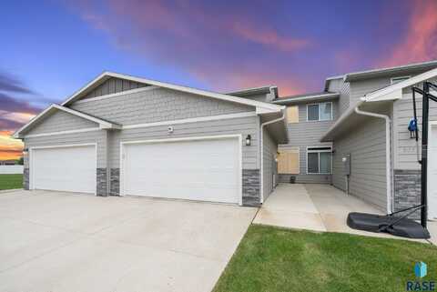 9054 W Ark Pl, Sioux Falls, SD 57106