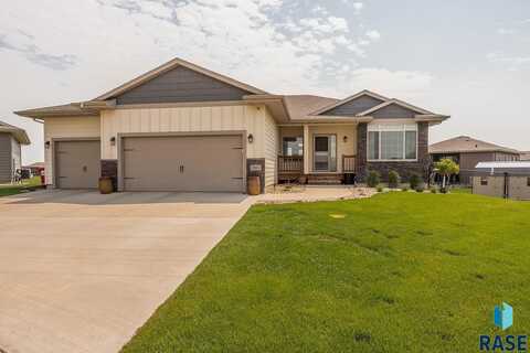 2604 S Ronell Cir, Sioux Falls, SD 57106