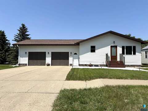 421 E 2nd St, Miller, SD 57362
