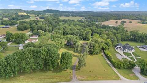 10188 Russellville Road, Rockfield, KY 42274