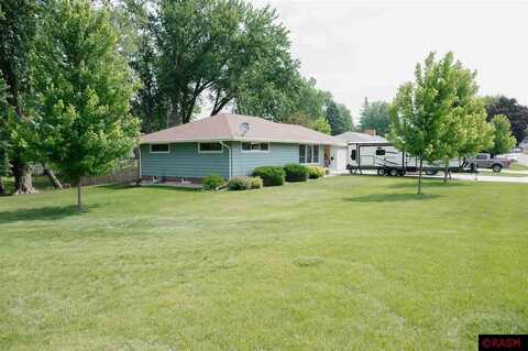 381 SW 6th Street, Wells, MN 56097