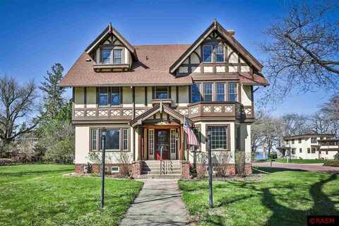 929 E Elm Avenue, Waseca, MN 56093