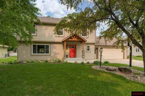 1003 Oak Terrace Drive, North Mankato, MN 56003