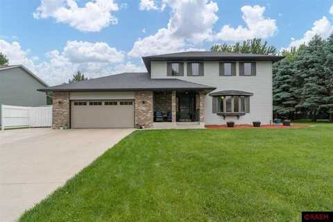 1641 La Mar Drive, North Mankato, MN 56003