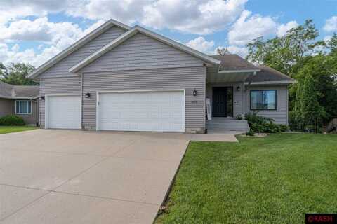 305 Tanager Road, Mankato, MN 56001