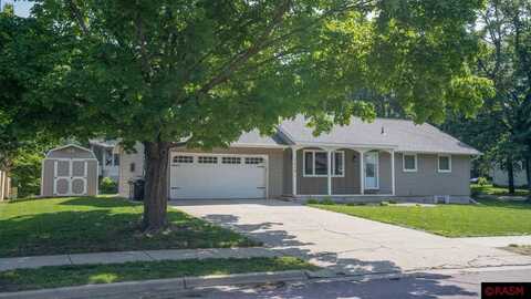 1419 Southridge Road, New Ulm, MN 56073