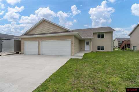 512 Allyn Circle, Janesville, MN 56048